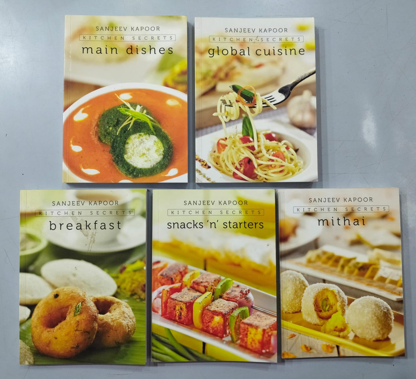 Sanjeev Kappor Kitchen Secrets-set Of Five Books