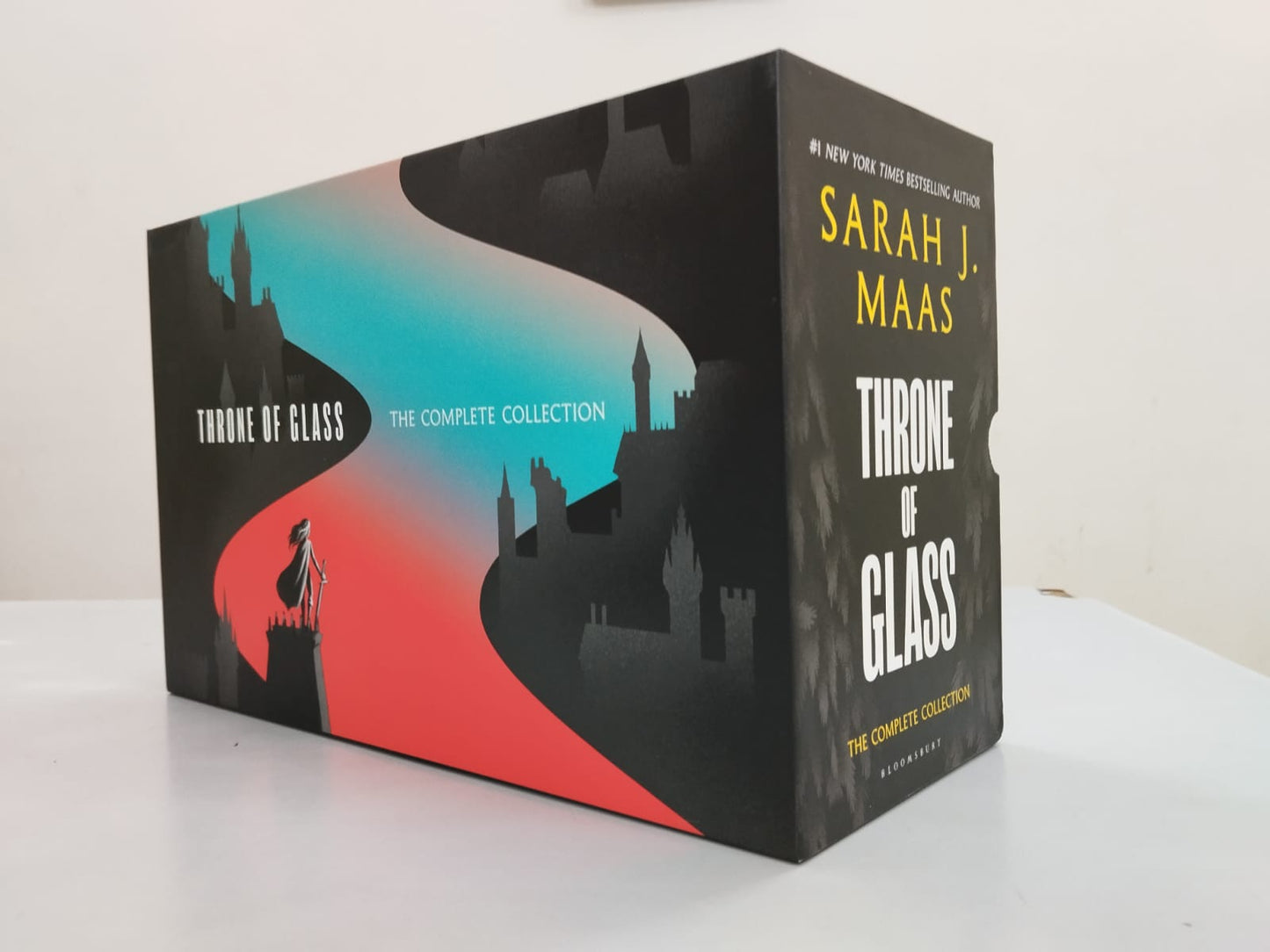 Throne of Glass Box Set By Sarah J. Maas (Paperback) with Catwoman: Soulstealer (Paperback) |1526650533 | 299251831X