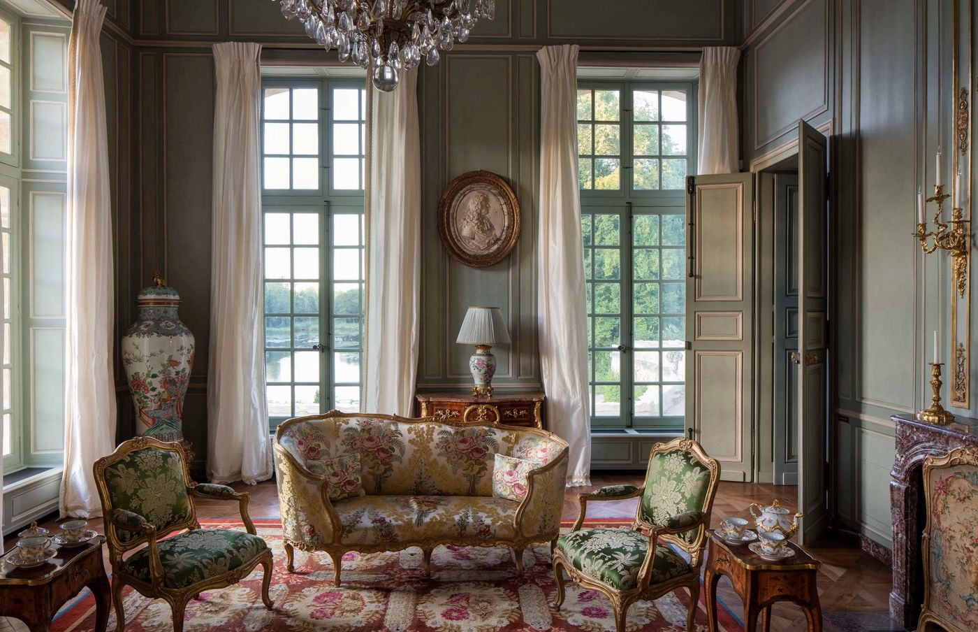 Château de Villette: The Splendor of French Décor