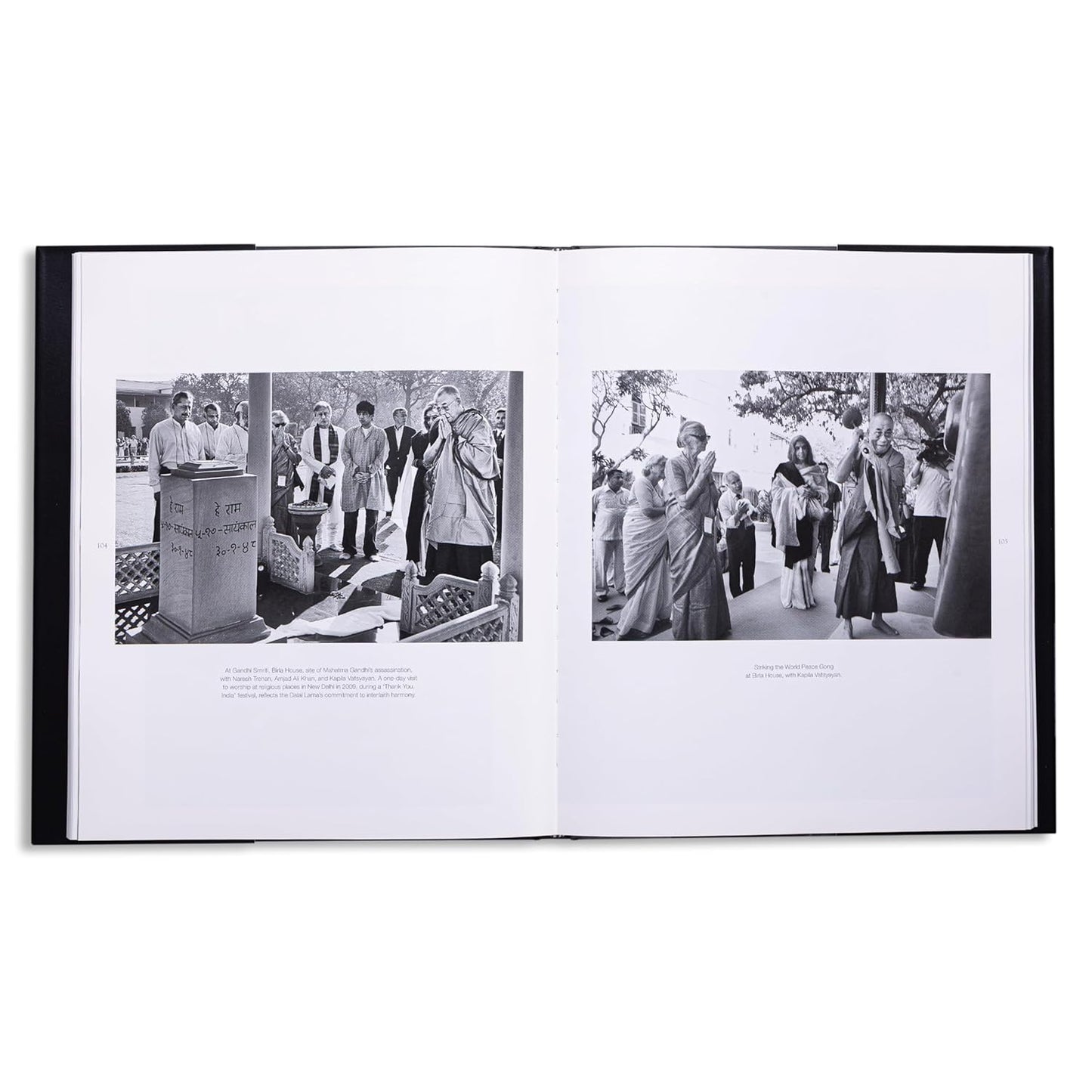 A God In Exile : The Fourteenth Dalai Lama